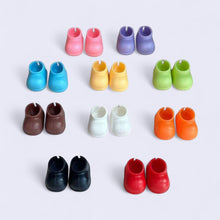 Load image into Gallery viewer, Plastic labb size shoes