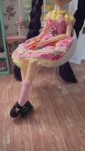 Load and play video in Gallery viewer, Little vintage dress for pullip doll

