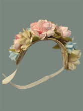 Load image into Gallery viewer, Floral straw headband
