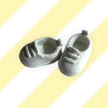 Load image into Gallery viewer, White sneakers for Obitsu 11
