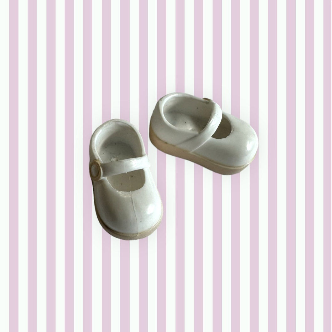 Obitsu 11 White mary jane shoes