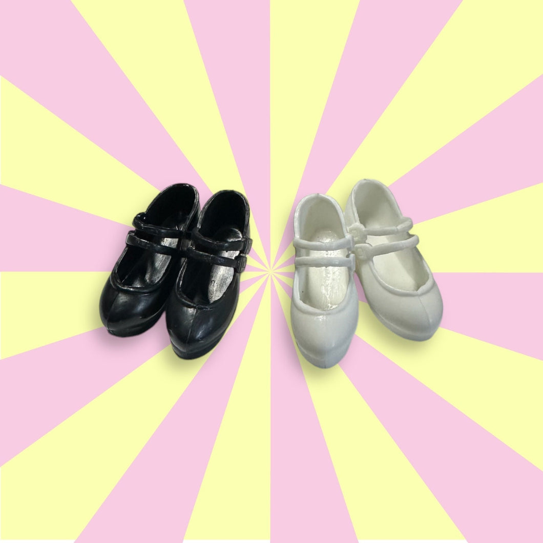 1/6 White and Black shoes