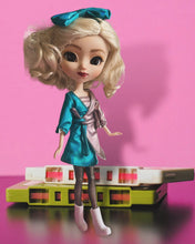 Load image into Gallery viewer, 80’s dress
