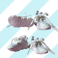Load image into Gallery viewer, White sneakers

