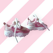 Load image into Gallery viewer, Pink sneakers
