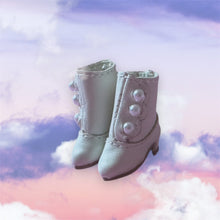 Load image into Gallery viewer, Blythe white booties
